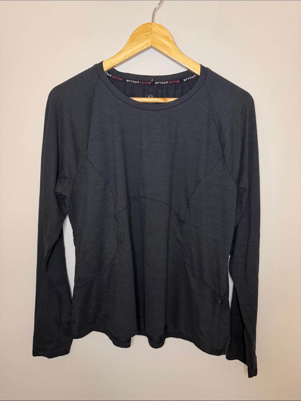 Spyder Active long sleeve shirt Long Sleeve Athletic Shirt in Black XL Like New